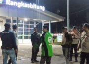 Anggota Polsek Rangkasbitung Polres Lebak Hampiri Pengemudi Ojeg Pangkalan Di Stasiun Rangkasbitung