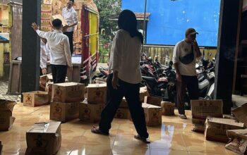Polsek Cibeber Polres Lebak Laksanakan Penyaluran Paket Bantuan Sosial dari Kapolda Banten