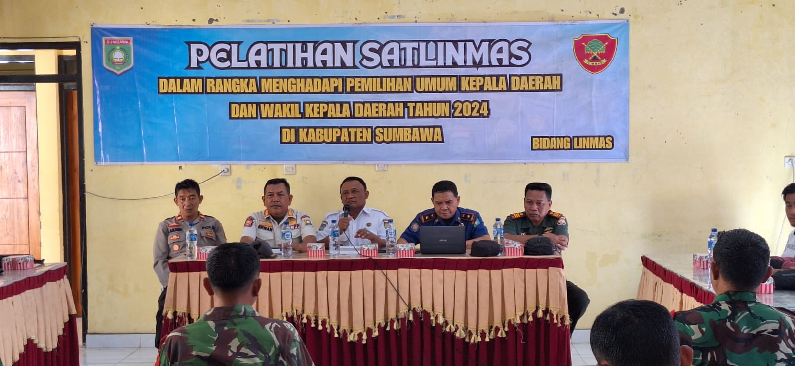 Pelatihan Linmas di Empang, Kolaborasi TNI, Polri, dan Pemda untuk Pilkada Damai