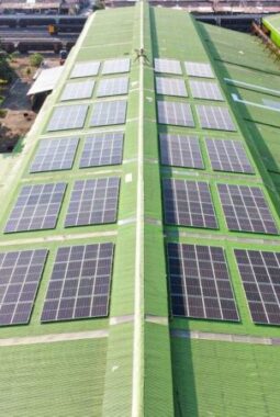 KAI Properti Dukung Transisi Energi Bersih Lewat Pemasangan PLTS di Fasilitas KAI
