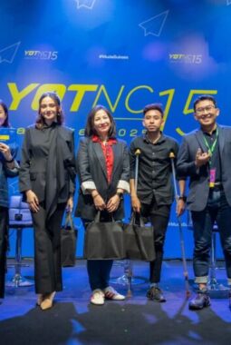 Bank Raya Ajak Ribuan Anak Muda Menggerakkan Kemajuan Ekonomi Nasional dengan Cakap Keuangan Digital di Young On Top Conference 2025
