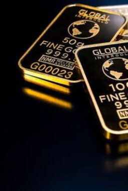 Harga Emas Ngamuk! Pecah Rekor USD 3.685, Apa Langkah The Fed Selanjutnya?