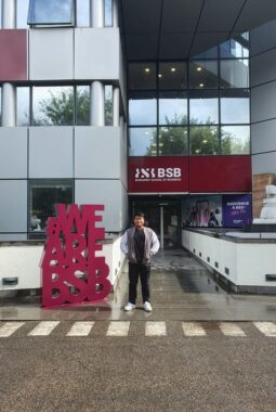 Binusian Satu-satunya Mahasiswa Indonesia di Burgundy School of Business