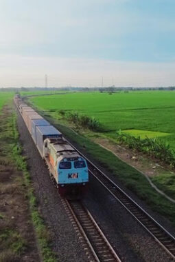 KAI Logistik Perkuat Komitmen Green Logistics, Menjadi Perusahaan Logistik Pertama di Indonesia Terapkan ISO 14083