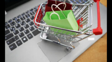 Kenapa Kita Lebih Gampang Belanja daripada Nabung? Ini Penjelasannya