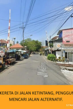 Perlintasan Sebidang no 3 Jalan Ketintang Surabaya Diperbaiki, Pengendara Supaya Antisipasi