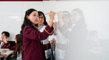 BINUS SCHOOL Serpong Tuan Rumah Perdana Harvard WorldMUN 2026