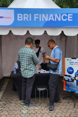 Dukung Inklusi Keuangan Berkelanjutan, BRI Finance Hadirkan Promo di Pasar Keuangan Rakyat di Medan