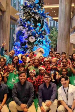 Discovery Ancol Hotel Sambut Festive Season Dengan Tree Lighting Ceremony