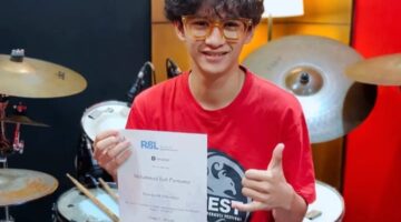 Itab Purnama Drumer Pelajar SMA Menavigasi Drum “Berformula Langit” Dengan Segudang Prestasi