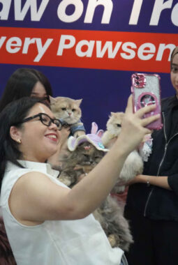 KAI Logistik Raih Penghargaan Marketeers Digital Marketing Heroes 2025 untuk Kategori Online – Offline Community Engagement