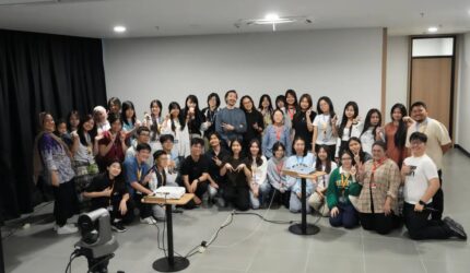 Dari Tipografi Kinetik hingga Masa Depan Media Digital, Duo Machineast dari Malaysia Hadir di BINUS @Medan