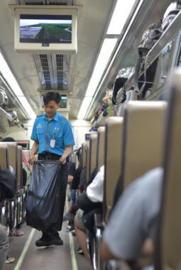 KAI Ajak Penumpang Jaga Kebersihan di Tengah Tingginya Mobilitas Nataru