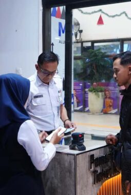 Hari Pertama Posko Angkutan Nataru 2025/2026, KAI Divre III Palembang Angkut 3.226 Penumpang