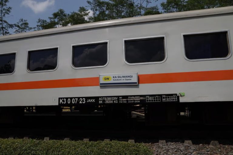 KA Lokal Siliwangi Jadi Primadona Transportasi Masyarakat Cianjur Saat Libur Akhir Pekan dan Tahun Baru Islam 1448 H