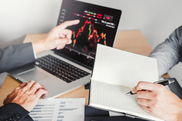 Mengisi Akhir Pekan dengan Efektif: Cara Melakukan Evaluasi Jurnal Trading untuk Meningkatkan Konsistensi