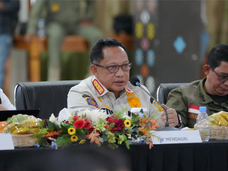 Fakta Menarik: Mendagri Pastikan Penanganan Pascagempa NTT Fokus Pulihkan Layanan Dasar dan Percepat Pendataan