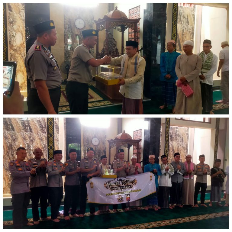 Wakapolres Lebak di Dampingi Kanit Binmas Polsek Rangkasbitung Melaksanakan Giat Sholat Jumat Keliling di Masjid Al-Ikhwan