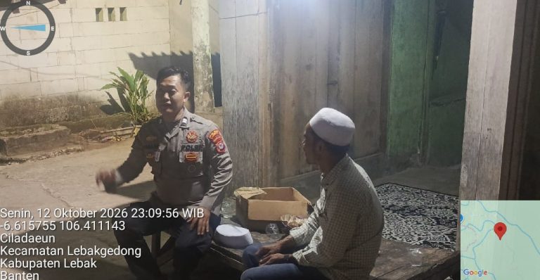 Anggota Polsek Lebakgedong Polres Lebak, Patroli Malam Hari Guna Mencegah Gangguan Kamtibmas