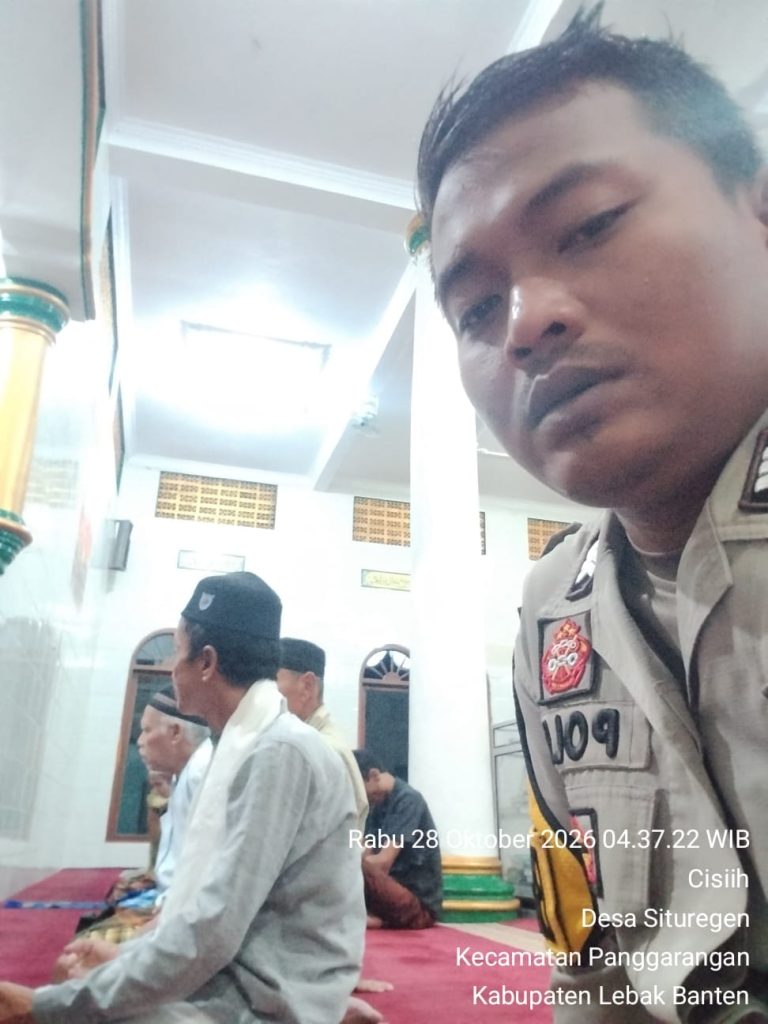 Polsek Panggarangan Giat Subuh Keliling Pererat Silaturahmi Dengan Jamaah Masjid Al-Itihad