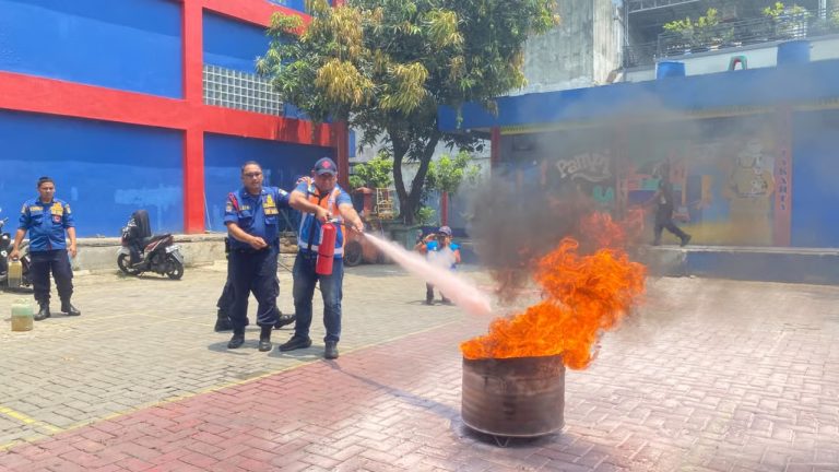Perkuat Budaya Keselamatan, PT Pelindo Sinergi Lokaseva Tingkatkan Kesiapsiagaan Pekerja Hadapi Keadaan Darurat